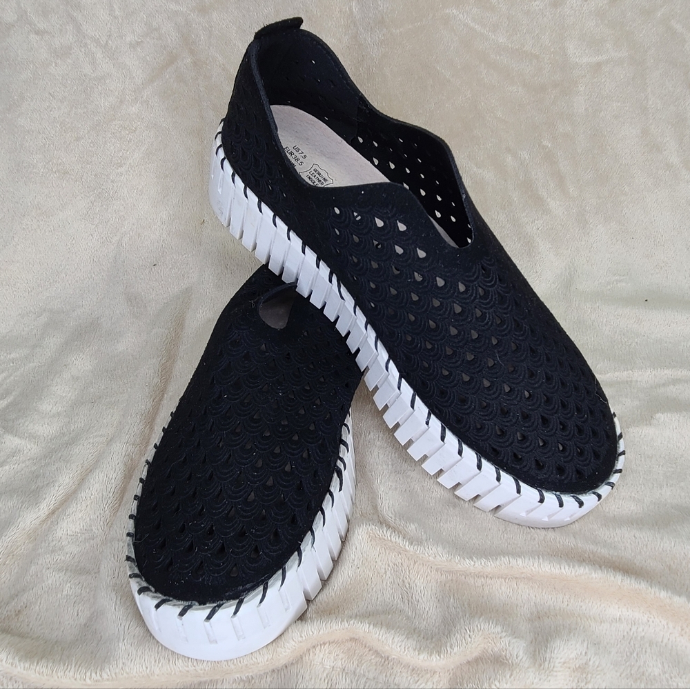 PROJECT CLOUD Platform Slip On Black Lilly Loafer Sz 7.5 NWOT